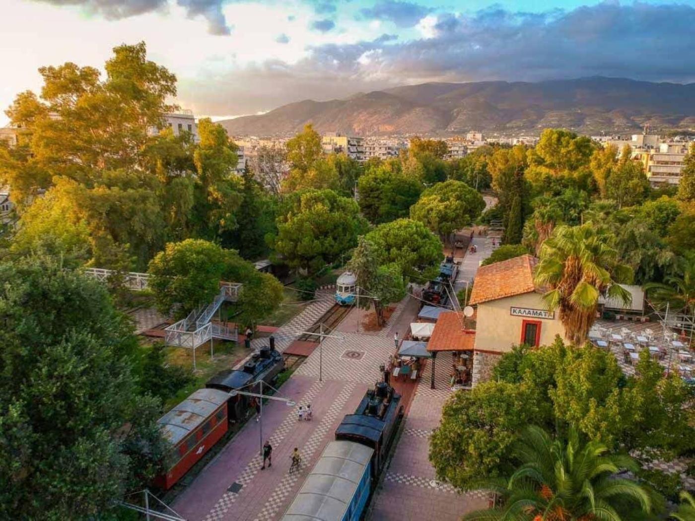 Uncover Kalamata'S Hidden Gem - Cosy City Nest Esterno foto
